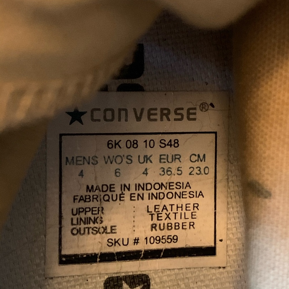 Converse high tops with fur trip